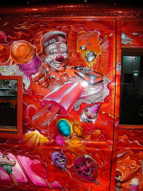 Candy airbrush on truck - Food