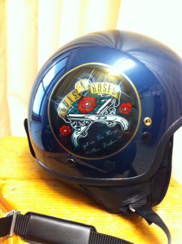 GUNS N ROSES