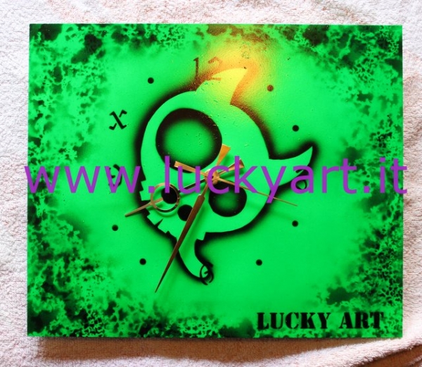 quadrologio "Logo" visita www.luckyart.it e iscriviti alla newsletter per vincere questo orologio e altri premi