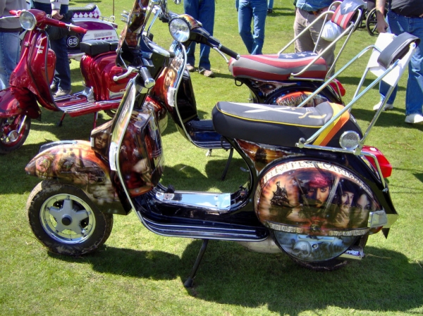 Super Airbrushed Vespa - Airbrush Artwoks