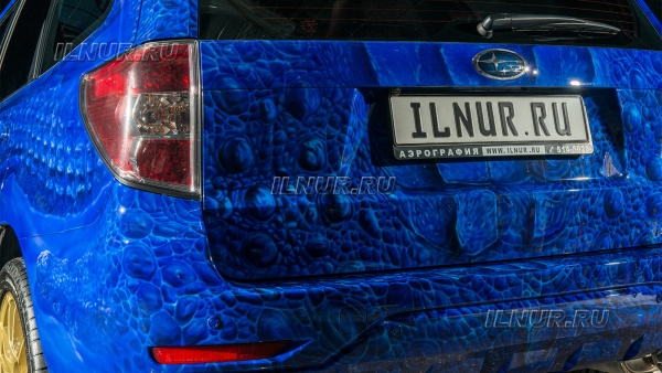 аэрография на автомобиле Subaru Forester Ts  "Синие крокодилы"  Создана в Москве в студии  ILNUR.RU - Airbrush ILNUR RU
