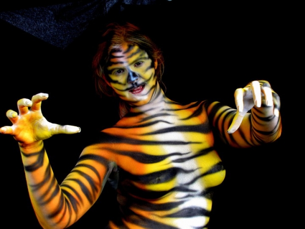 Bodypainting Tiger
 - Airbrush Bodypaintings