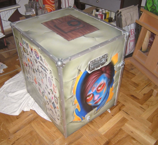 My own mobile workstation for airbrush tattoos - Just Stuff