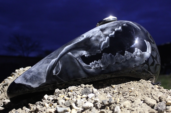 Cropped coyote skull on a Harley tank.  House of Kolor urethane paint. - Tanks