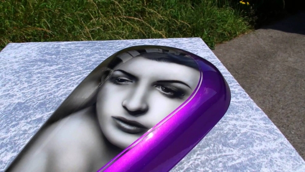 Airbrush portrait on tank - Photorealism