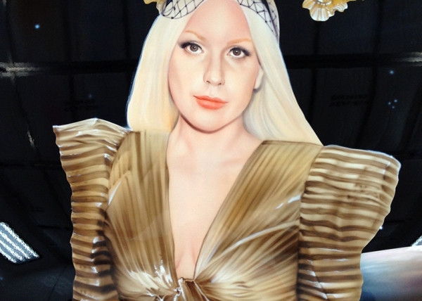 Photorealistic Gaga Artpop | Advanced Airbrush