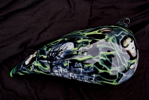 harley grim reaper
peinture faucheuse sur harley