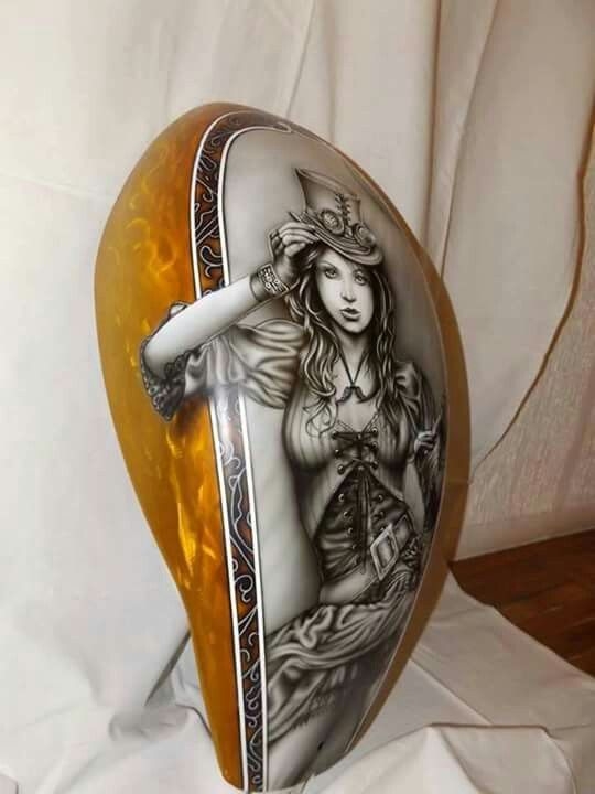 Airbrush custom tank