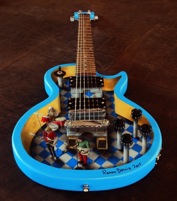 Airbrushed Guitar art by RamonBruin