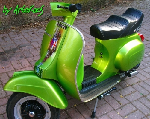 ArteKaos Airbrush - Airbrush on Vespa "Tuning" - ArteKaos Airbrush