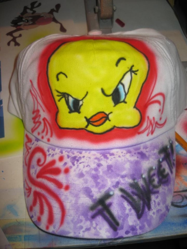 one of my airbrushed caps

#airbrush #aerografia