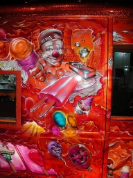 Candy airbrush on truck - Food