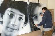 Me working on last painting - Simon Hennessey ' Simz  - Fotorealismo