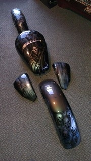 (13) Julia Tapp - Kustom Airbrush