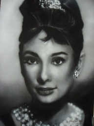 portrait - Audrey, an icon by Julia Tapp - Fotorealismo