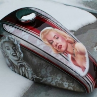 Beauty on tank, Airbrush. - Favorite Art