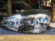 Motorcycle Tank Airbrush - Airbrush Artwoks